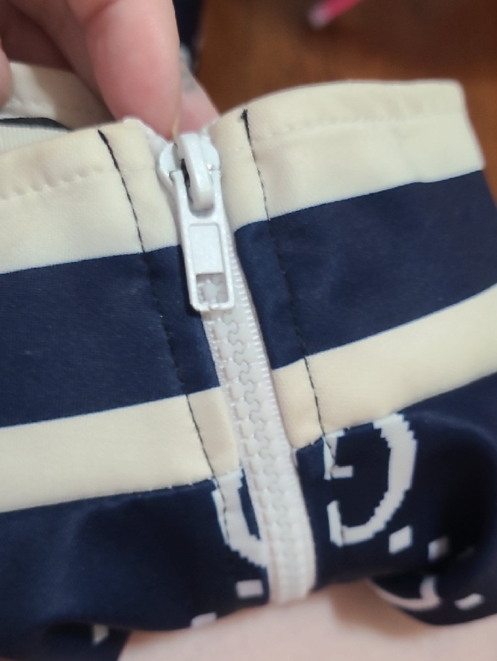 Gucci Navy GG Monogram Track Set with White Trim - Picture 6 of 6